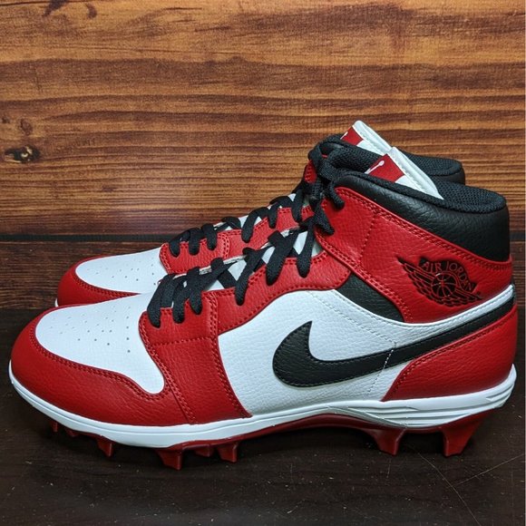 Nike Air Jordan 1 Mid TD Men\'s 9 Chicago Red White football cleats FJ6805-106 main image 6